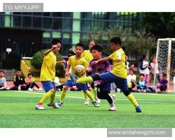 推杆足球的魅力与技巧探索让你在游戏中尽显风采与乐趣 推杆足球的魅力与技巧探索让你在游戏中尽显风采与乐趣