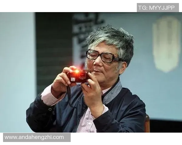 足球明星品茶的独特杯子背后的故事与文化探秘