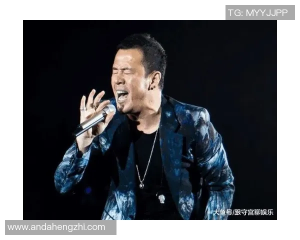 足球明星坐板凳的瞬间揭示了职业生涯背后的艰辛与坚持 足球明星坐板凳的瞬间揭示了职业生涯背后的艰辛与坚持