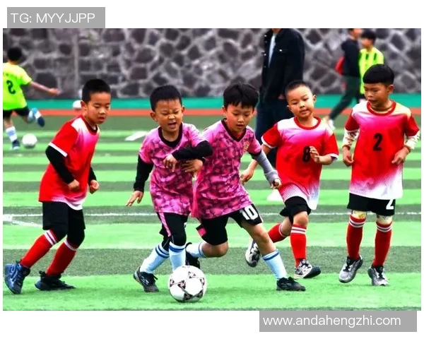 足球明星线下踢球精彩瞬间视频分享让你感受真实赛场魅力